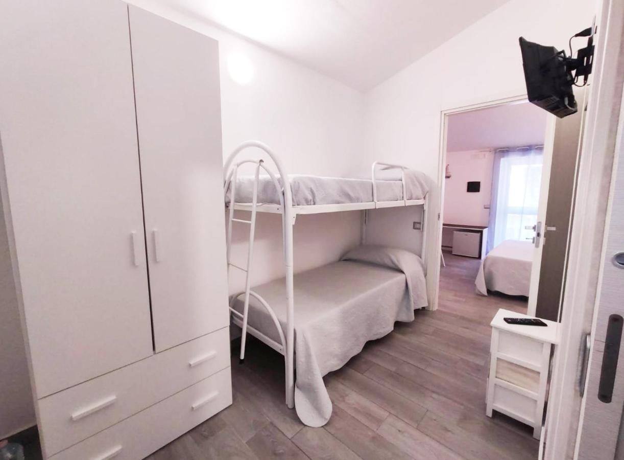 B&B Capo Rizzuto Fronte Mare Extérieur photo
