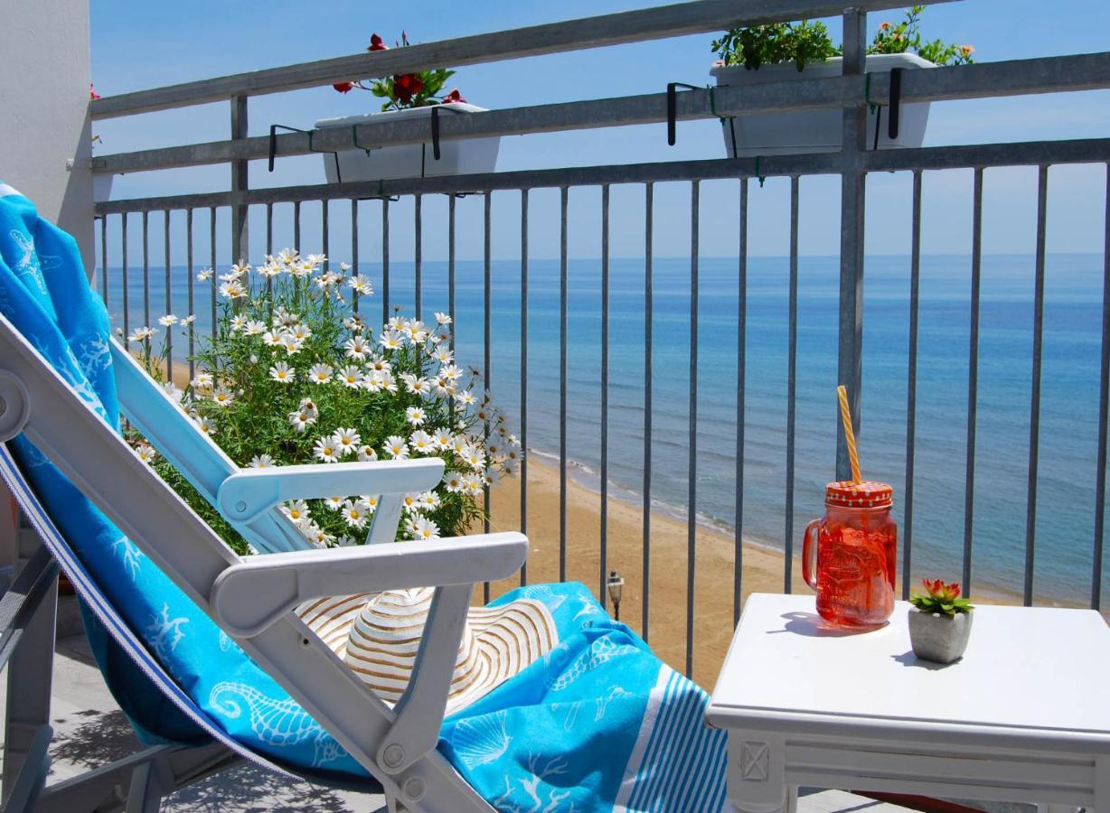 B&B Capo Rizzuto Fronte Mare Extérieur photo